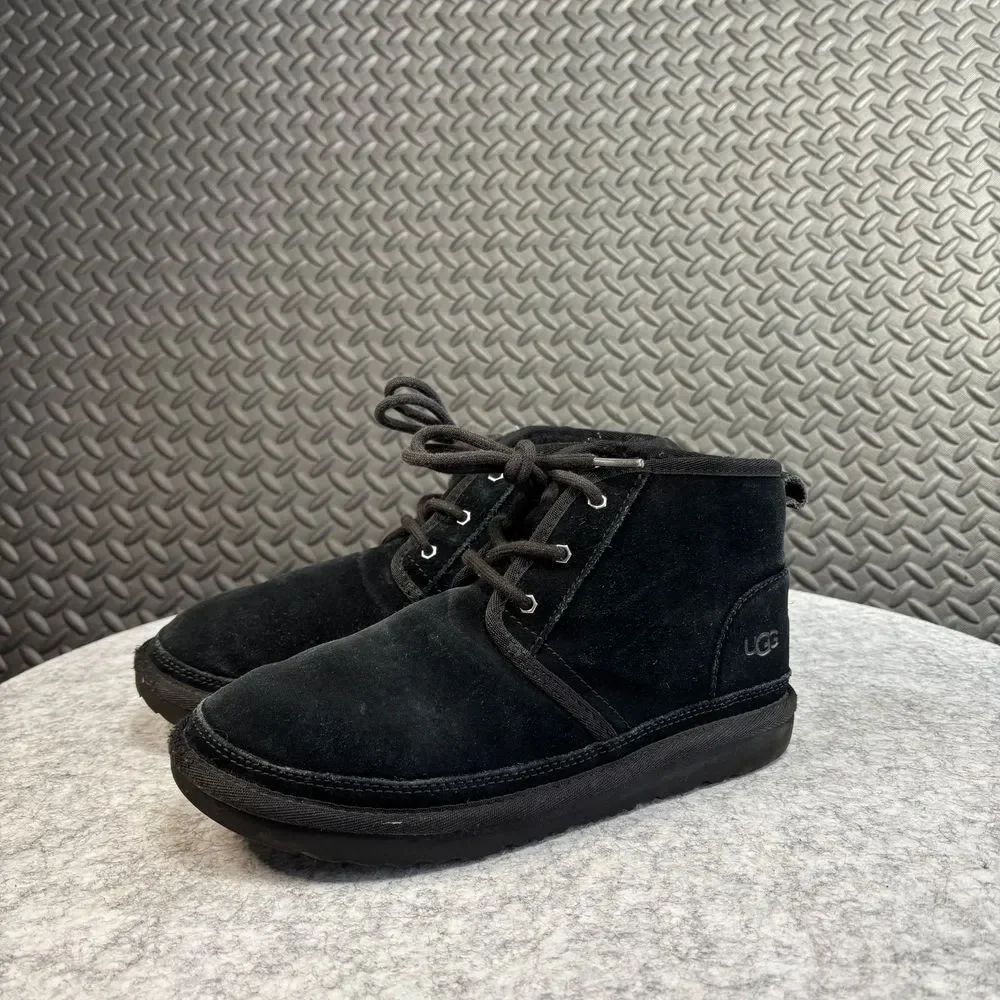 UGG Neumel II Unisex Kid Chukka Boot, Size 6 -‎ Black (1017320K)